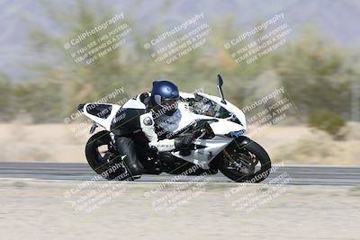 media/Dec-01-2025-Moto Forza (Mon) [[2daa91e15f]]/3-Beginner Group/Session 2 (Turn 7 Inside Pans)/